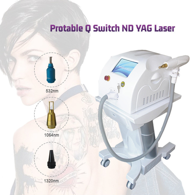 Il compatto Q di iso 220v del Ce ha commutato la macchina di bellezza di rimozione del tatuaggio del dispositivo di rimozione dei capelli del laser del ND Yag